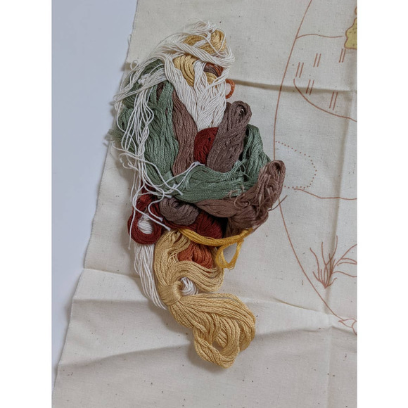 Vintage Candlewicking Embroidery Kit "Fall" Autumn Scene from Leisure Arts 1983 - Picture 5 of 6